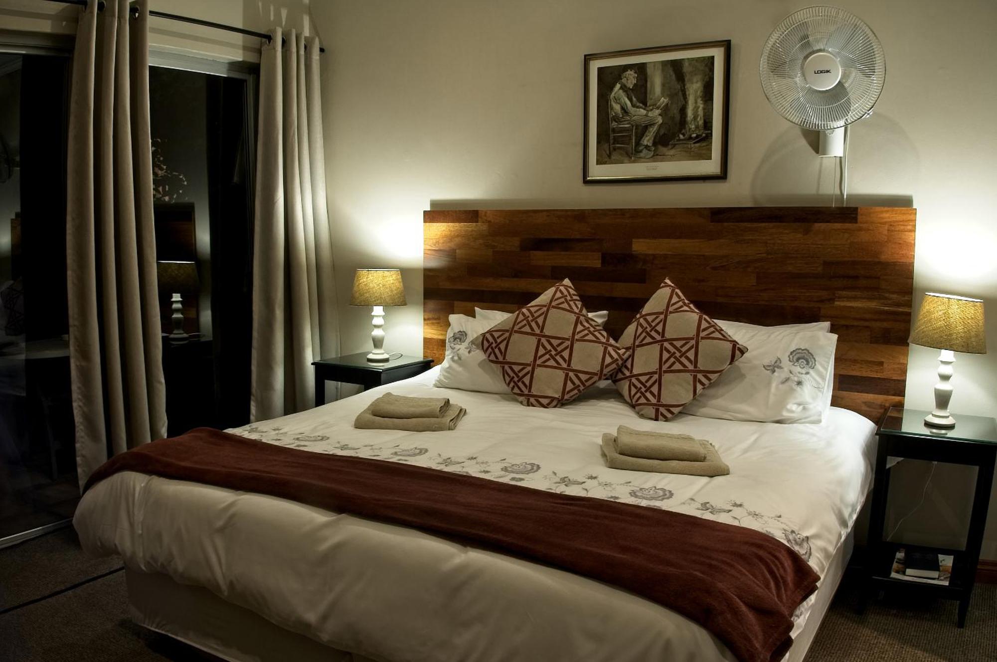 Rest-A-While Guest House - Pretoria Bagian luar foto