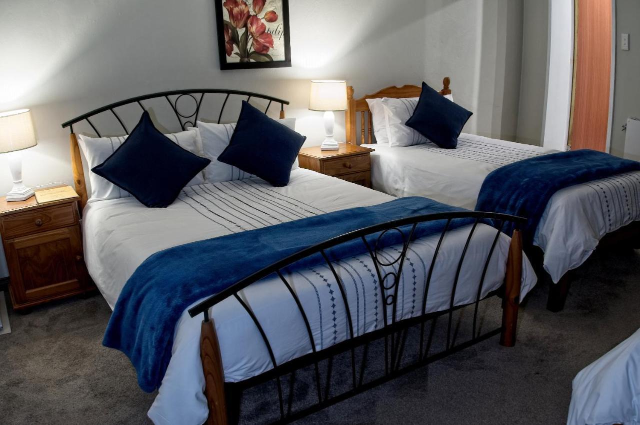 Rest-A-While Guest House - Pretoria Bagian luar foto