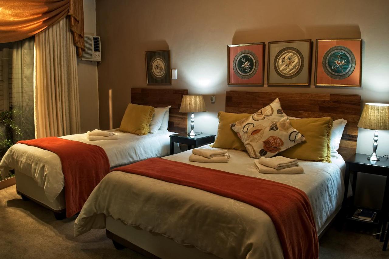 Rest-A-While Guest House - Pretoria Bagian luar foto