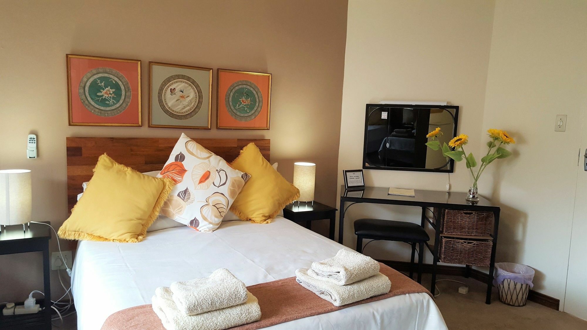 Rest-A-While Guest House - Pretoria Bagian luar foto