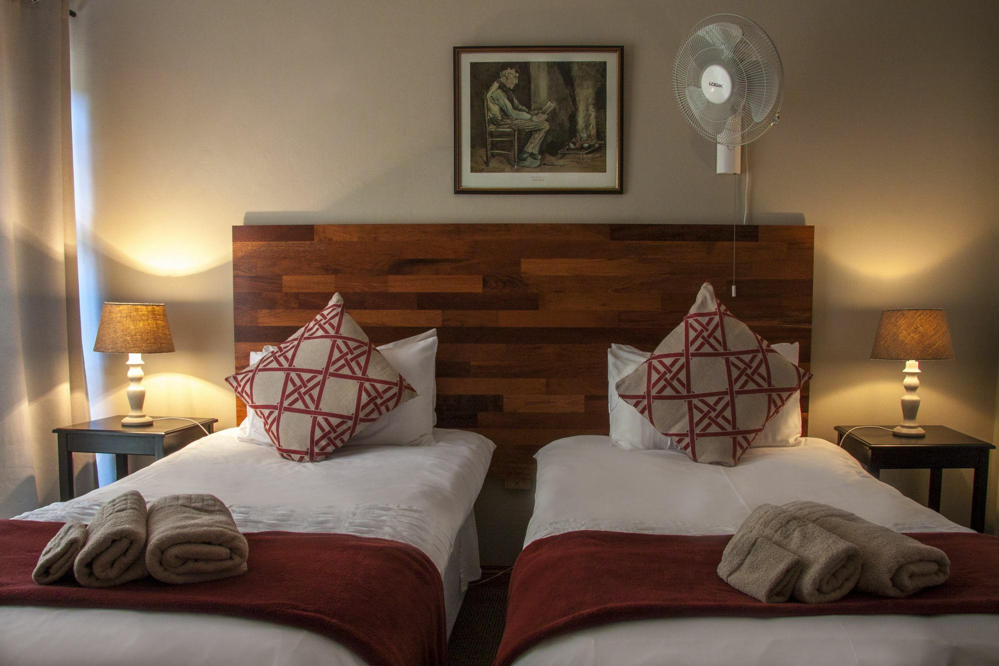 Rest-A-While Guest House - Pretoria Bagian luar foto