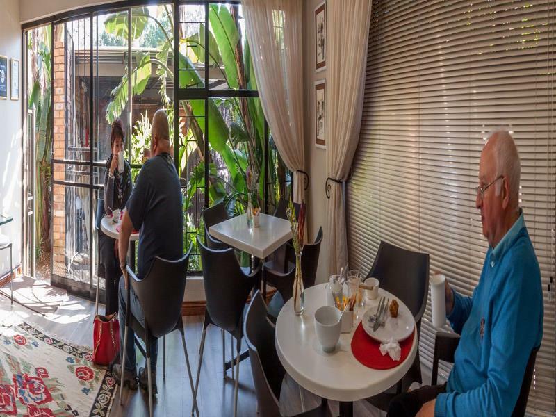 Rest-A-While Guest House - Pretoria Bagian luar foto